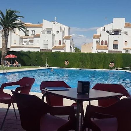 Alex Bungalow Apartment Torrevieja Ngoại thất bức ảnh