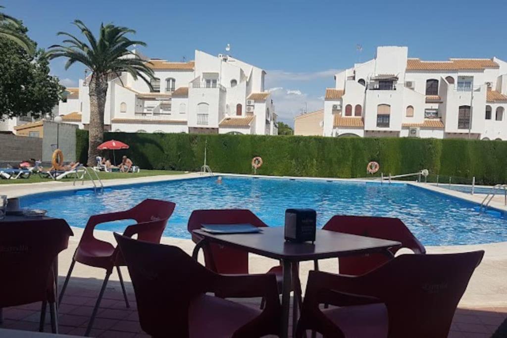 Alex Bungalow Apartment Torrevieja Ngoại thất bức ảnh
